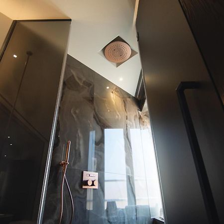 Tritone Luxury Suites Fontana Di Trevi Rome Exterior photo