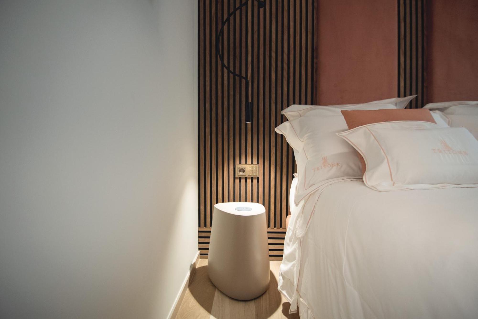Tritone Luxury Suites Fontana Di Trevi Rome Exterior photo