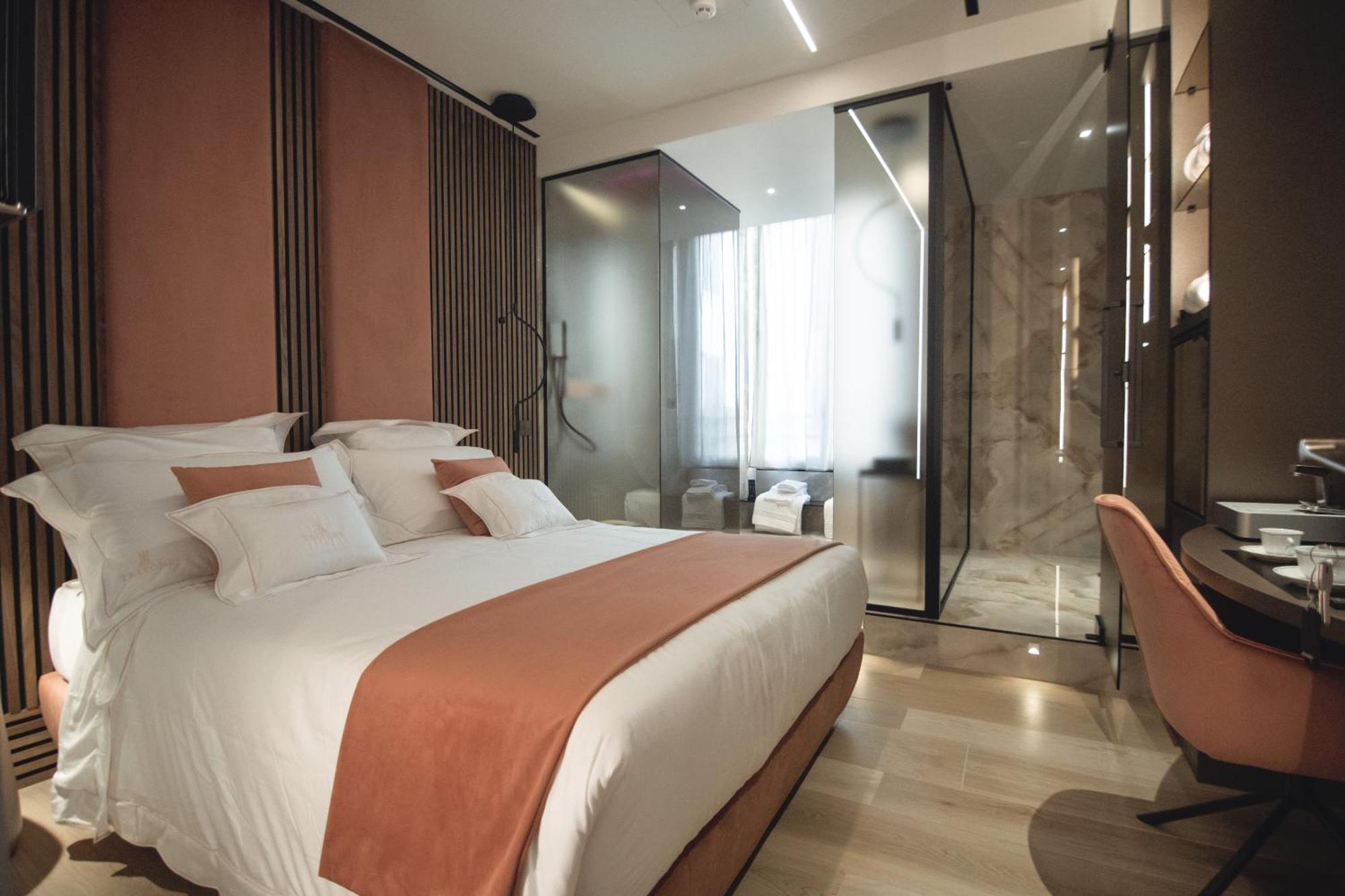 Tritone Luxury Suites Fontana Di Trevi Rome Exterior photo