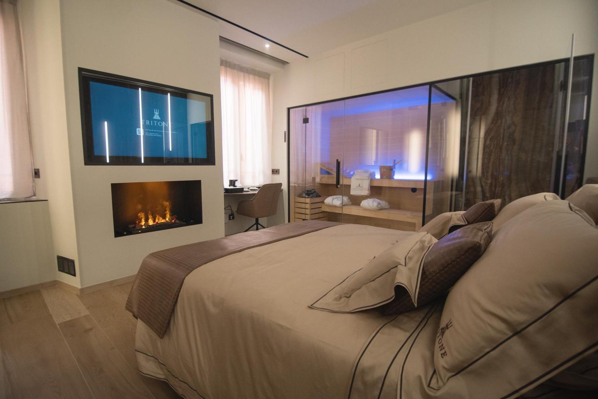 Tritone Luxury Suites Fontana Di Trevi Rome Exterior photo